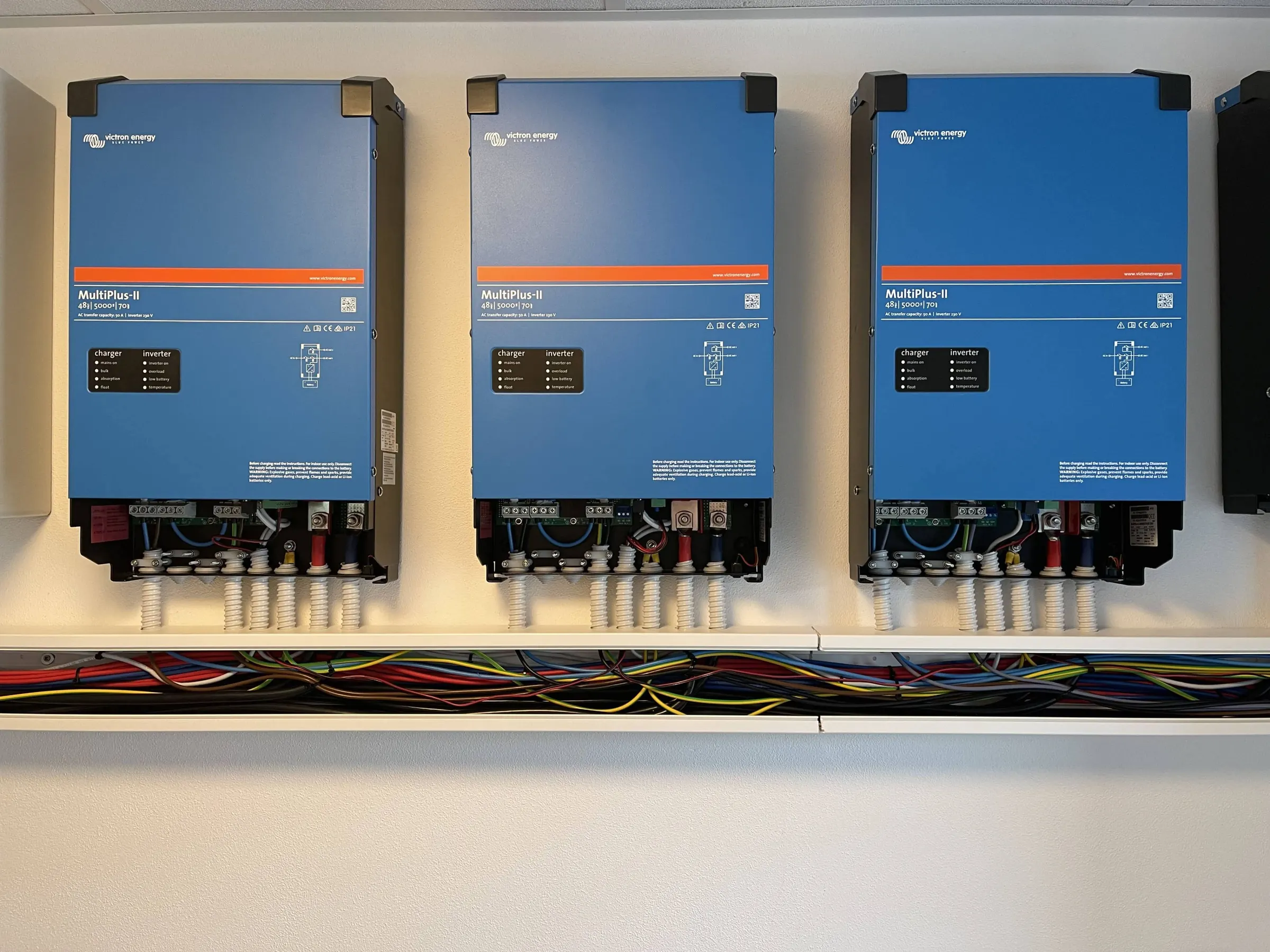 Pardubice Svítkov – výkon 13,35 kWp, baterie 12 kWh – fotografie 3