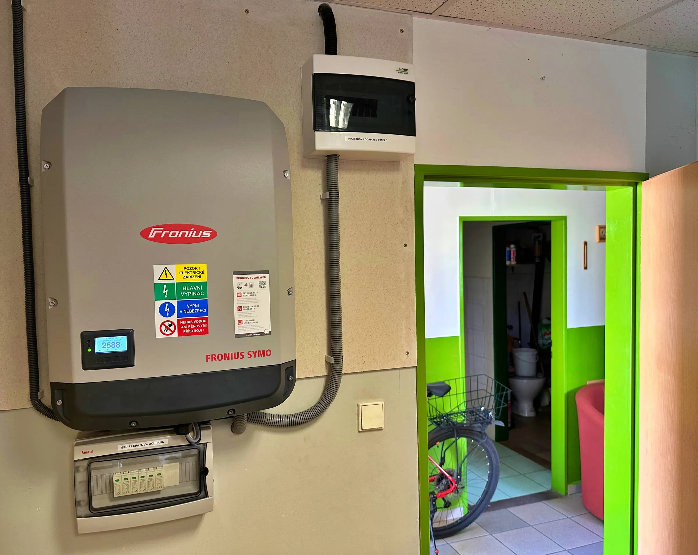 Fotbalový klub TJ SOKOL – POKRATICE – výkon FVE 25,76 kWp – fotografie 2