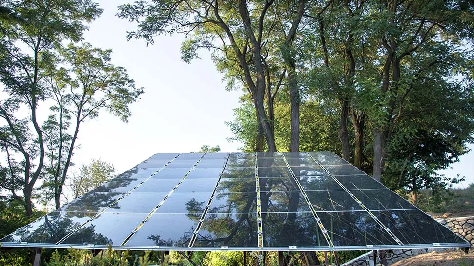 Ostrovní (off-grid) fotovoltaická elektrárna na platformě Victron Energy® s bateriovým úložištěm.