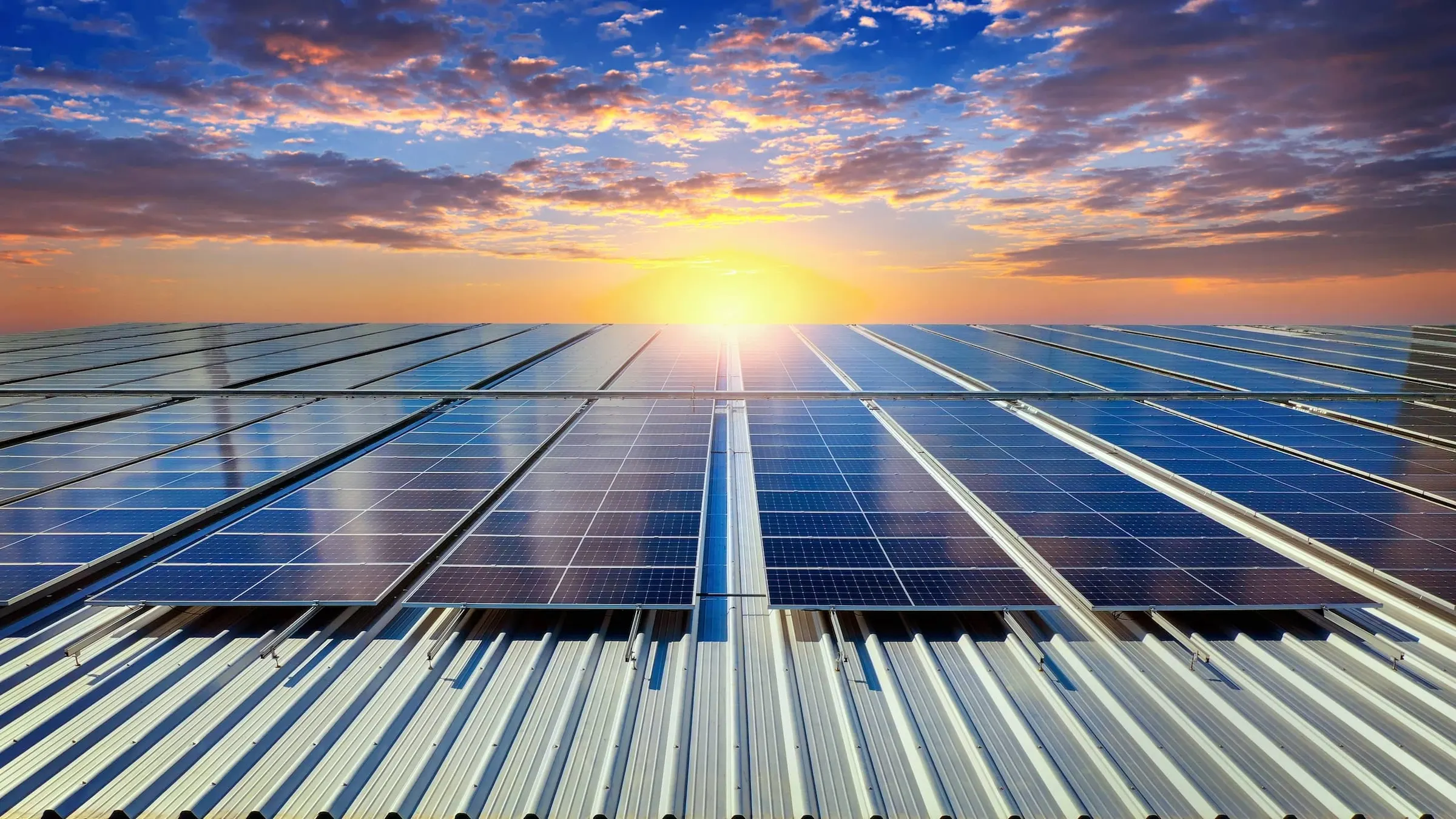 Ohřev vody fotovoltaikou – zařízení pro fotovoltaický ohřev teplé vody u rodinného domu.