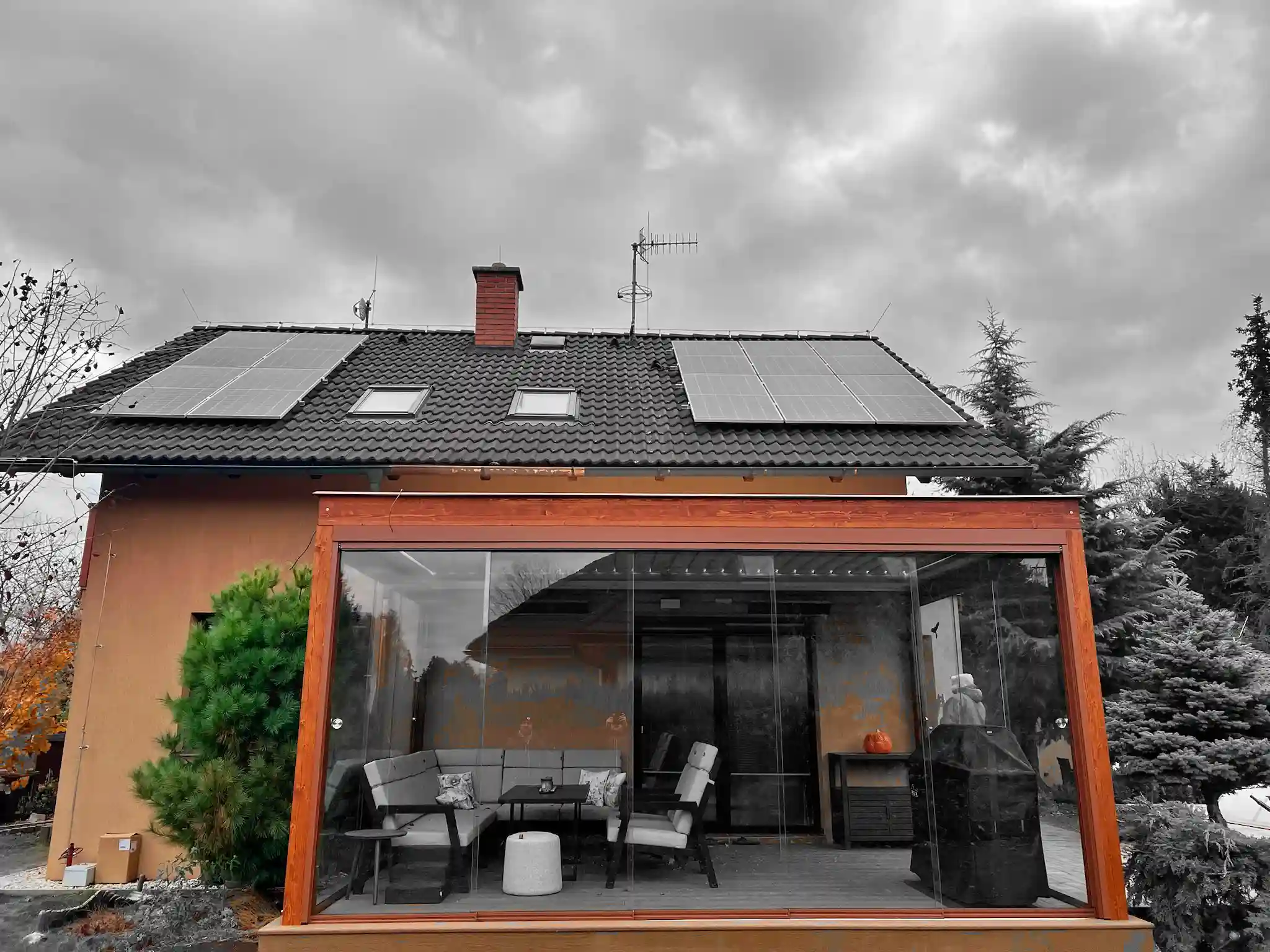 Fotovoltaika Měšice – výkon 9,79 kWp, baterie 14,2 kWh – fotografie 3